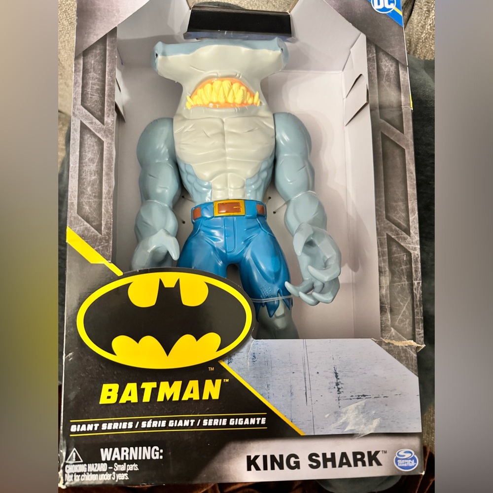 Batman King Shark Giant Series
12" Action Figure